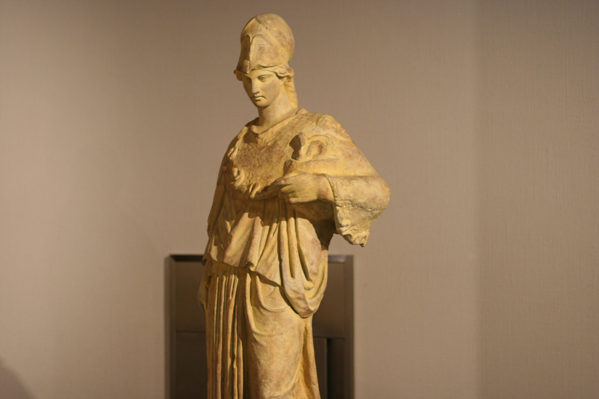 聖具箱を持つアテナ女神 ルーブル彫刻美術館
